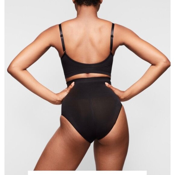 New SKIMS Sculpting Mid Waist Brief Size 2X / 3X ONYX - Picture 6 of 7